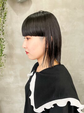 テトヘアー(teto hair) 刈り上げ女子　ワイドバング　パッツン　個性的　モード
