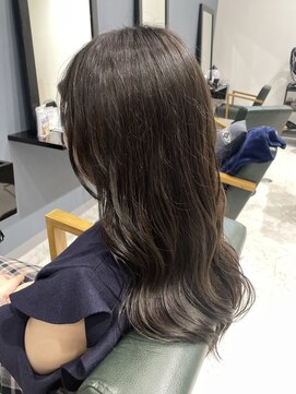 レナータ ヘア(Renata hair) カーキグレージュ／暗髪／透明感カラー