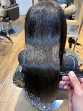 ミナモ(MINAMO) 艶髪/ストレートロング/アッシュブラック/20代30代40代50代