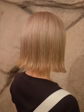 ギグス 星ヶ丘(gigs) 切りっぱなしボブ/ブロンドベージュ