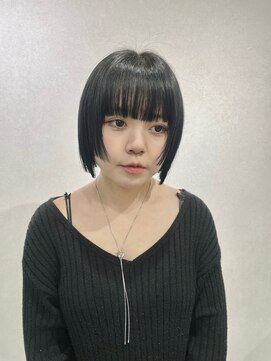 シー(shii..) 《shii../内城》#ステップカット #ミニボブ