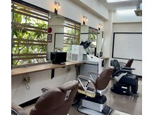 バーバー アール(バーバーR)の雰囲気（店内）