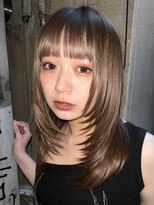 ノイ(noi)&nbsp;顔周りレイヤーカットくびれヘアミルクティーベージュカラー