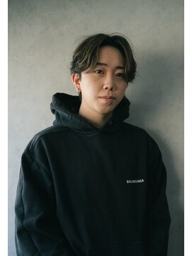 ガオプロデュースバイレボ(gao produced by revo) センターパート/フェザーパーマ/ニュアンスパーマ