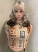 イメチェン/ホワイトブロンド/外ハネボブ/美髪/梅田