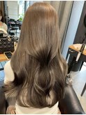 オリーブベージュ　アッシュベージュ　透明感カラー