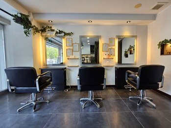 エルアリビオ(el Alivio)の写真/マンツーマンのパーソナル施術でベテランスタイリストが悩みを解決◎落ち着いた店内でお気軽にご相談下さい