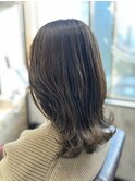 ショートボブ/センターパート/ツヤ髪/グラデーション/イヤリング