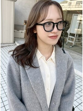 イン(in.) 韓国ヘア/薄めバング/ナチュラルレイヤー/透明感カラー