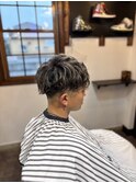 フェードカット　ツイストパーマ