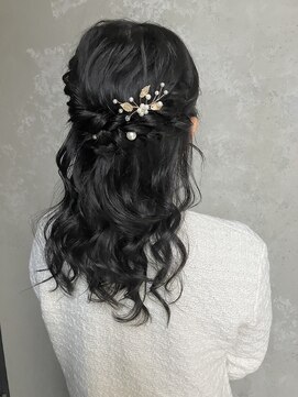 コトナ(kotona) 【ハーフアップパーティーヘア】低めシニヨンタイトシニヨン渋谷