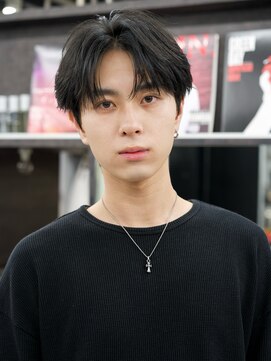 アンサー 原宿(ANSWER) メンズ髪質改善縮毛矯正シースルーセンターパート韓流ヘア