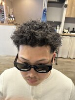 ロザ(ROZA)&nbsp;仏陀パーマ×スキンフェード