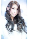 みんなに愛されフェミニンスタイル