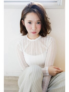 ロロネー 豊中(Lolonois) 【Lolonois豊中】耳掛け大人ボブ