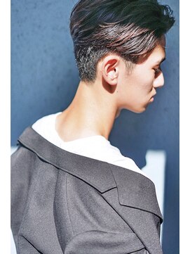 ニコフクオカヘアーメイク(NIKO Fukuoka Hair Make) 「NIKO」ショートセンターパート