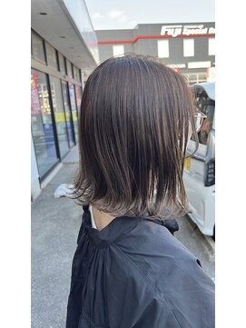 クルニエ(crenier) 外はねボブ/オリーブグレージュ