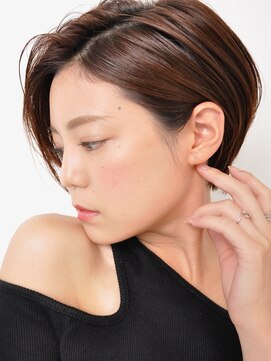 テュケー(TYCHE) くびれシルエットの大人美人ショート/30代/40代/50代/前髪なし