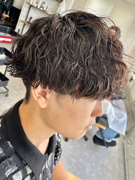 フゥ 宇都宮(FeU) 波巻きパーマツイストスパイラルパーマメンズマッシュパーマ