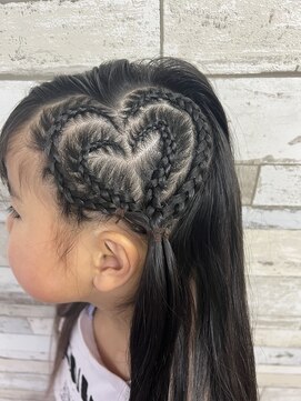 ビューティーサロンワタナベ 本店 サイド2重ハートコーンロウ