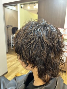 ラシクベル(Lashiku Belle) 縦落ちウルフ   4/13