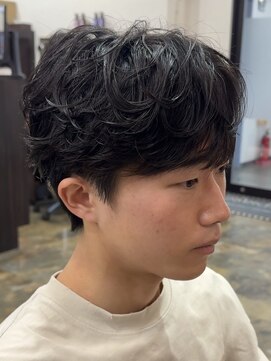 エヴァ(AVA) シャドウパーマ insta@ava_yuta