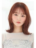鎖骨ぷつっと外ハネミディアム×フェイスレイヤー