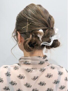 モナバイルーブル(MONA by Louvre) 【MONA名古屋駅/名駅】ツインお団子アレンジ/ヘアセット