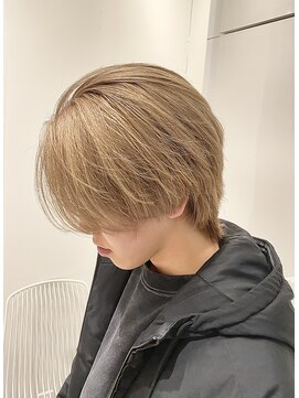 リバード(reverd) ミルクティーベージュ/センターパート