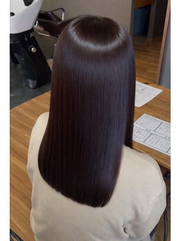 エクセレントムーブ(excellent MOVE)の写真/「大人女性」のお悩み解決サロン！一人一人に合わせた髪質改善ケアで若々しい印象に。