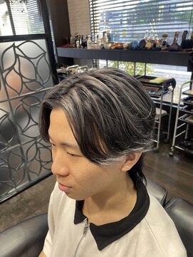 ヒロザバーバー(HIRO THE BARBER) ウルフ シャドウルーツ