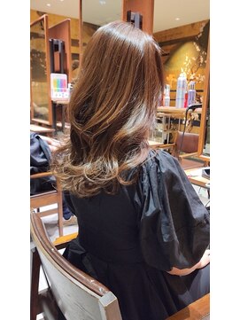 フルショウ 梅田(FURUSHO) ロングレイヤー/ハイレイヤーカット/エアウェーブパーマ