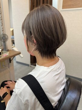 セム(sem) 白髪ぼかし大人ショート