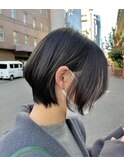 艶髪×耳かけショートボブ