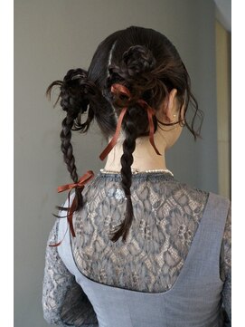 シアター(CIARTOR) 三つ編みツイン