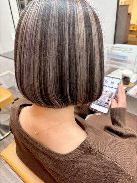 ニコ ヘアリラクゼーション(Nico hair relaxation) 20代30代大人可愛いヘイリーボブ×パラパラブリーチミルクティー