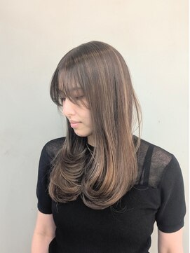 カラフェ(carafe) 美髪レイヤーカット/ハイライト/顔まわりレイヤー/札幌大通