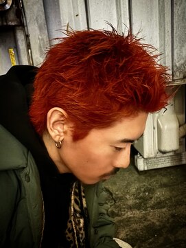 ブレイズマン(BLAZEMAN) 鮮烈なオレンジが魅せる、唯一無二の無造作ショート