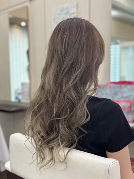 ヘアーサロン アドア(Hair Salon adoa) シルバーアッシュハイライト