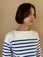 オフ エルア(ofF ’elua) bob 丸みのあるナチュラルなボブが得意です。