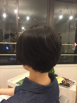 カタチヘアー(HAIR) 。。。。。。。。。。。コンパクトショートボブ。。。。カタチ。