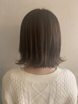 切りっぱなしボブ 担 伊原