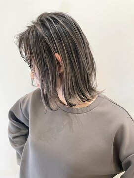 トルネード(TORNADO) 外国人風ハイライトバレイヤージュ白髪ぼかし グレージュ