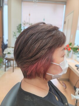 エリカ 美容室 【色味を楽しむ大人女子向けハイトーンカラー】ショートヘア