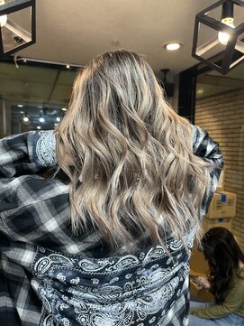 ラフ(LAFF) #黒髪#ボブルフ#ネビージュ#小顔#ワンレン