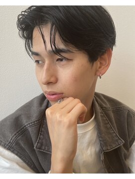 ネイビー グラ ヘアー ストーリー(NAVY gra HAIR STORY) 黒髪メンズ×センターパート