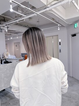 レアル 天王寺 阿倍野(REAL) シャドールーツバレイヤージュ