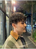 大人の無造作パーマ