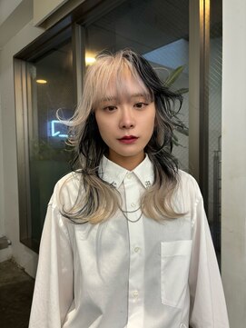 レコ 渋谷(LECO) ランダムブラックのホワイトベージュデザイン