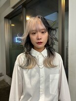 レコ 渋谷(LECO) ランダムブラックのホワイトベージュデザイン